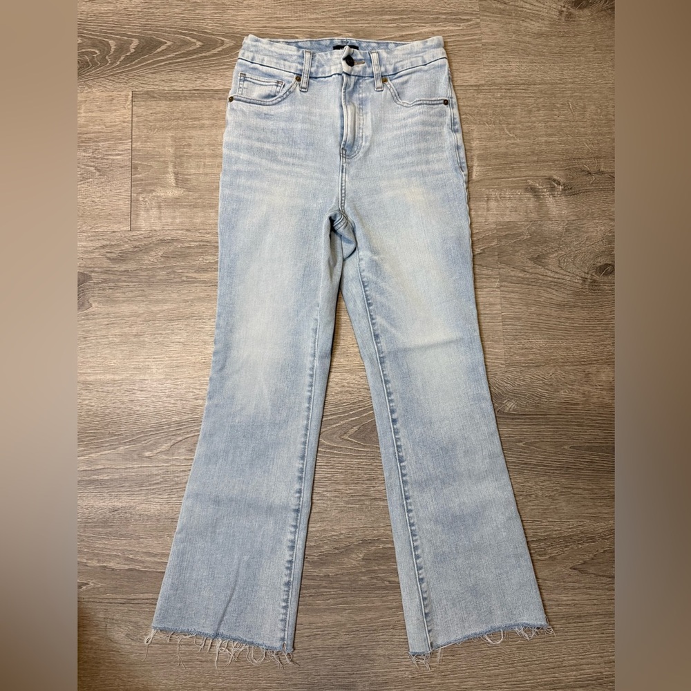 •EXPRESS• HIGH RISE CROPPED FLARE JEANS - Picture 2 of 6